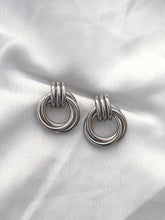 Cargar imagen en el visor de la galería, Pendientes Margot EDICIÓN LIMITADA · Acero 316L baño plata rodiada