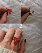 Cargar imagen en el visor de la galería, Anillo Flor de loto bronce y piedra - Talla adaptable de 12 a 20 - EDICIÓN LIMITADA TRAÍDO DE EGIPTO