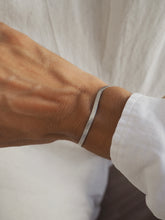 Cargar imagen en el visor de la galería, Pulsera mini Magic 3mm - Acero 316L baño plata rodiada