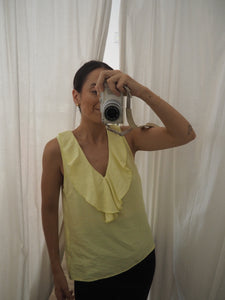 Blusa volante amarilla