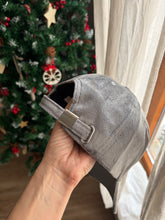 Cargar imagen en el visor de la galería, Gorra gris