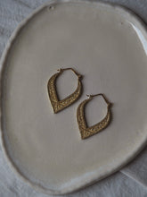 Cargar imagen en el visor de la galería, Pendientes India 021 - Latón baño oro 18k - Original India - Edición limitada