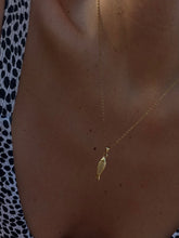 Cargar imagen en el visor de la galería, Collar Caparica - Acero dorado 316L baño oro 18k
