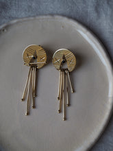 Cargar imagen en el visor de la galería, Pendientes India 013 - Latón baño oro 18k - Original India - Edición limitada