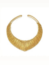 Cargar imagen en el visor de la galería, Collar choker rígido ajustable - Bronce baño oro 18k