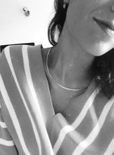 Cargar imagen en el visor de la galería, Collar semi rígido • Acero plateado 316L baño plata rodiada
