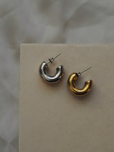 Cargar imagen en el visor de la galería, Pendientes aros 15mm • Acero 316L baño oro 18k y baño plata