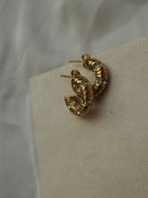 Cargar imagen en el visor de la galería, Pendientes aros circonitas 18mm • Acero dorado 316L baño oro 18K