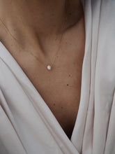 Cargar imagen en el visor de la galería, Collar Juliette - Acero 316L baño oro 18k