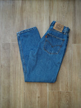 Cargar imagen en el visor de la galería, Levis vintage - Modelo etiqueta naranja W28 L26 - Talla estimada 34