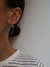 Cargar imagen en el visor de la galería, Pendientes aro mineral rubí 40mm  - Plata 925