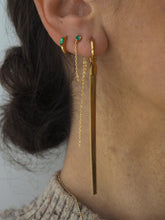Cargar imagen en el visor de la galería, Pendiente cadena circonita verde - Plata 925 baño oro 18k - par 25€ unidad 13€