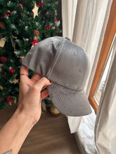 Cargar imagen en el visor de la galería, Gorra gris