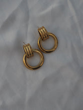 Cargar imagen en el visor de la galería, Pendientes Adeliè · Acero 316L baño oro 18k