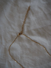 Cargar imagen en el visor de la galería, Collar Bellotera 2.0 - Acero dorado 316L baño oro 18k
