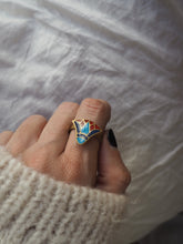 Cargar imagen en el visor de la galería, Anillo Flor de loto bronce y piedra - Talla adaptable de 12 a 20 - EDICIÓN LIMITADA TRAÍDO DE EGIPTO