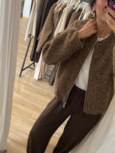 Cargar imagen en el visor de la galería, Abrigo bomber camel