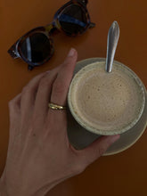 Cargar imagen en el visor de la galería, Anillo Estrella - Acero dorado 316L baño oro 18k y circonitas - Talla 10, 12, 14, 16 y 18