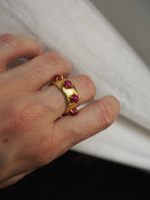 Cargar imagen en el visor de la galería, Anillo Delhi - Edición limitada - Latón baño oro 18k - Talla adaptable de 10 a 12, y 14 a 18