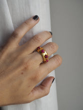 Cargar imagen en el visor de la galería, Anillo Delhi - Edición limitada - Latón baño oro 18k - Talla adaptable de 10 a 12, y 14 a 18