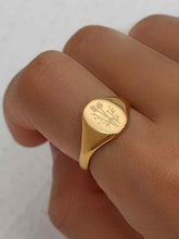 Cargar imagen en el visor de la galería, Anillo sello flor silvestre - Acero dorado 316L baño oro 18k - Talla 10, 12, 14 y 16