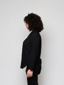 Blusa abotonada negra