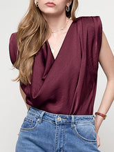 Cargar imagen en el visor de la galería, Blusa hombreras burdeos
