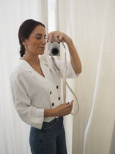 Cargar imagen en el visor de la galería, Blusa doble botonadura