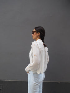 Blusa estrellas bordadas blanca