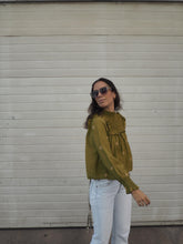 Cargar imagen en el visor de la galería, Blusa estrellas bordadas verde