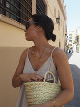 Cargar imagen en el visor de la galería, Bolso capazo palma natural artesano - Tamaño mediano 18 x 33 x 13cm
