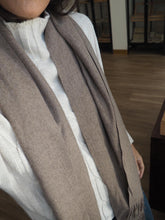 Cargar imagen en el visor de la galería, Bufanda lisa camel
