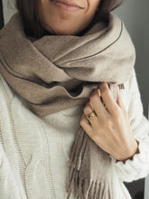 Cargar imagen en el visor de la galería, Bufanda lisa camel