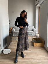 Cargar imagen en el visor de la galería, Falda rombos