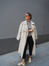 Cargar imagen en el visor de la galería, Gabardina vintage clásica - pieza única