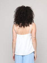 Cargar imagen en el visor de la galería, Top lencero blanco - Talla única