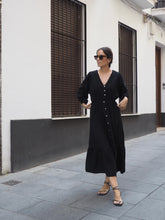Cargar imagen en el visor de la galería, Vestido largo botones negro