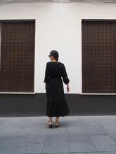 Cargar imagen en el visor de la galería, Vestido largo botones negro