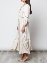 Cargar imagen en el visor de la galería, Vestido largo botones beige