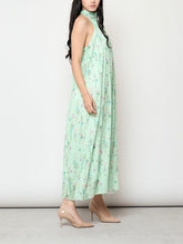 Cargar imagen en el visor de la galería, Vestido largo flores cuello halter verde