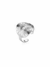 Cargar imagen en el visor de la galería, Anillo HORUS - Acero plateado 316L baño plata rodiada - Talla adaptable  de 14 a 18