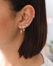 Cargar imagen en el visor de la galería, Pendientes triángulo - Plata 925 - par 19€ unidad 10€