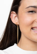 Cargar imagen en el visor de la galería, PENDIENTES AROS MAGIC - ACERO DORADO BAÑO ORO 18K