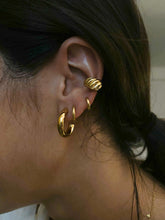 Cargar imagen en el visor de la galería, Pendiente ear cuff croissant - Plata 925 baño oro 18K
