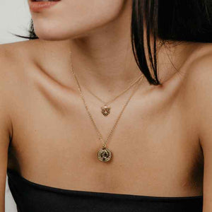 Collar moneda Elizabeth • Acero dorado 316L baño oro 18K