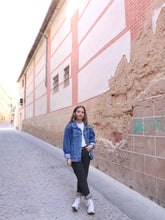 Cargar imagen en el visor de la galería, VINTAGE DENIM JACKET TONO MEDIO - VARIAS TALLAS DISPONIBLES