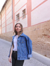 Cargar imagen en el visor de la galería, VINTAGE DENIM JACKET TONO MEDIO - VARIAS TALLAS DISPONIBLES