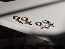 Cargar imagen en el visor de la galería, Pendientes aro cruz circonitas 12 mm - Plata 925 - par 30€ unidad 15,50€