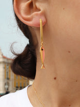 Cargar imagen en el visor de la galería, Pendientes barra BAIXA - Plata 925 baño oro 18K - par 30€