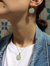 Cargar imagen en el visor de la galería, PACK: COLLAR + PENDIENTES ARO ALFAMA - PLATA BAÑO ORO 24K